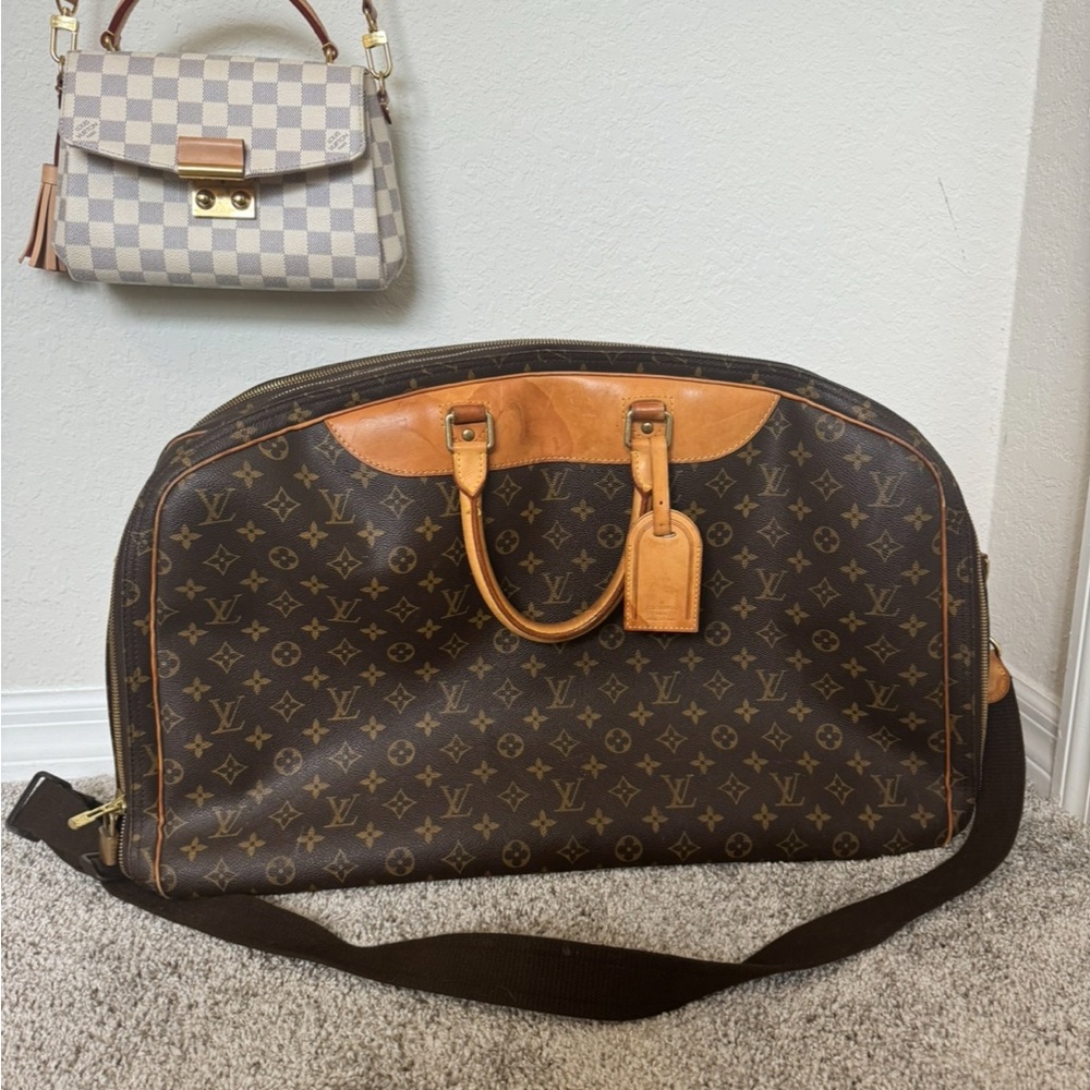Vintage Louis Vuitton monogram canvas Alize 2 pouch travel bag unisex